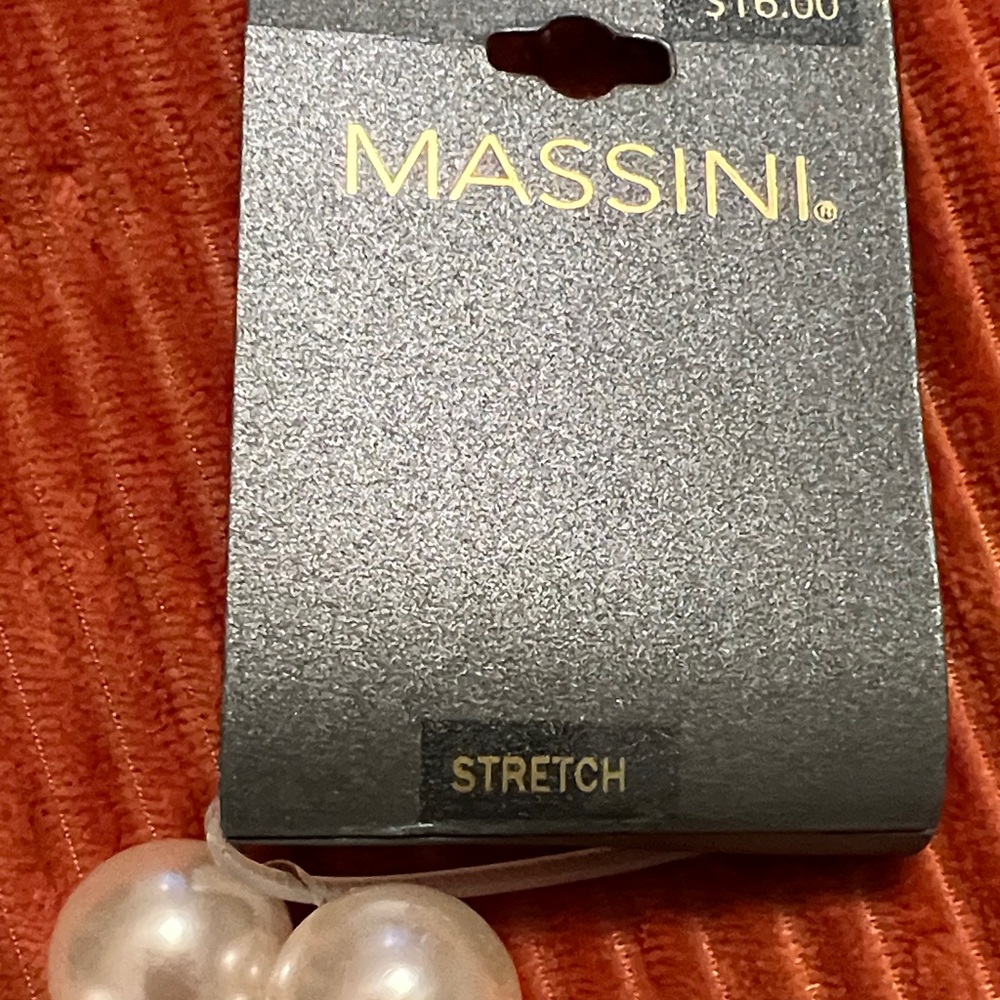 3/$18 Massini Silver and White Pearl Stretch Bracelet Lot 1078 - Picture 5 of 6